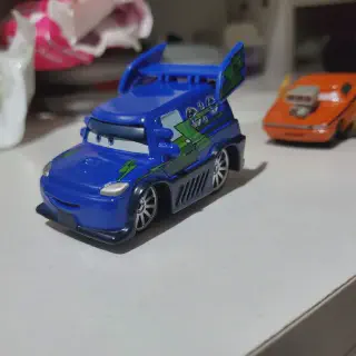 /img/50683-collecting-pixar-cars.webp