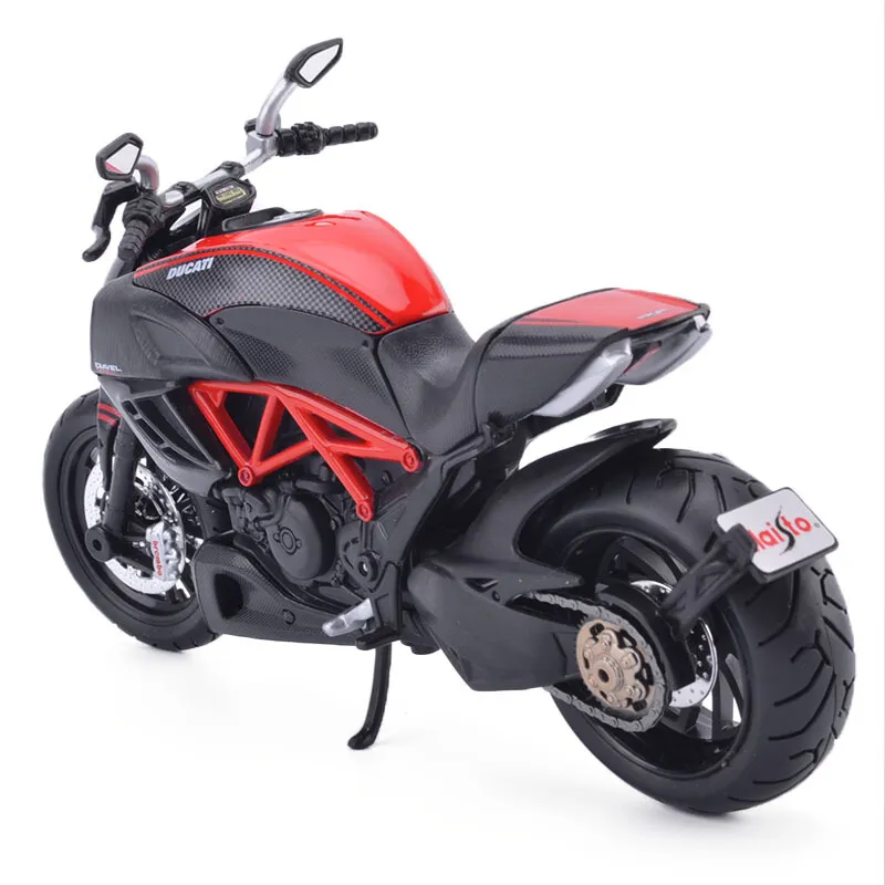 /img/50688-suzuki-gsx-r750-diecast.webp