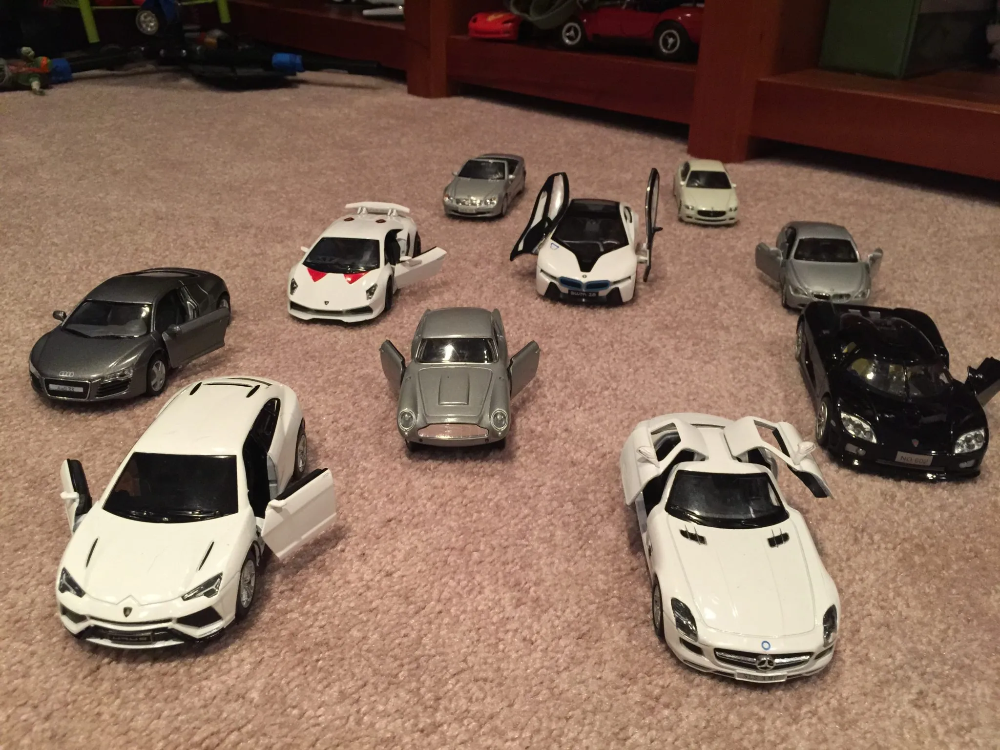 /img/50704-diecast-car-website-shipping.webp
