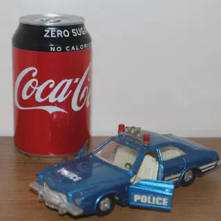 /img/50712-corgi-police-car-display.webp