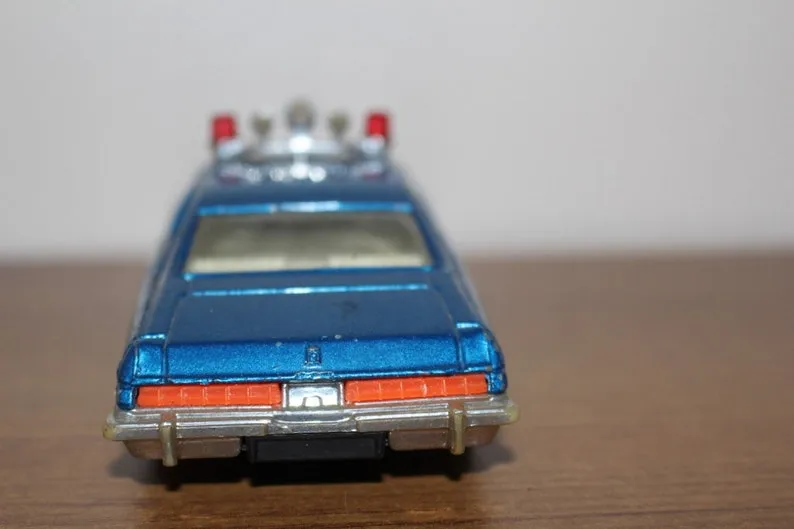 50712 corgi police car materials