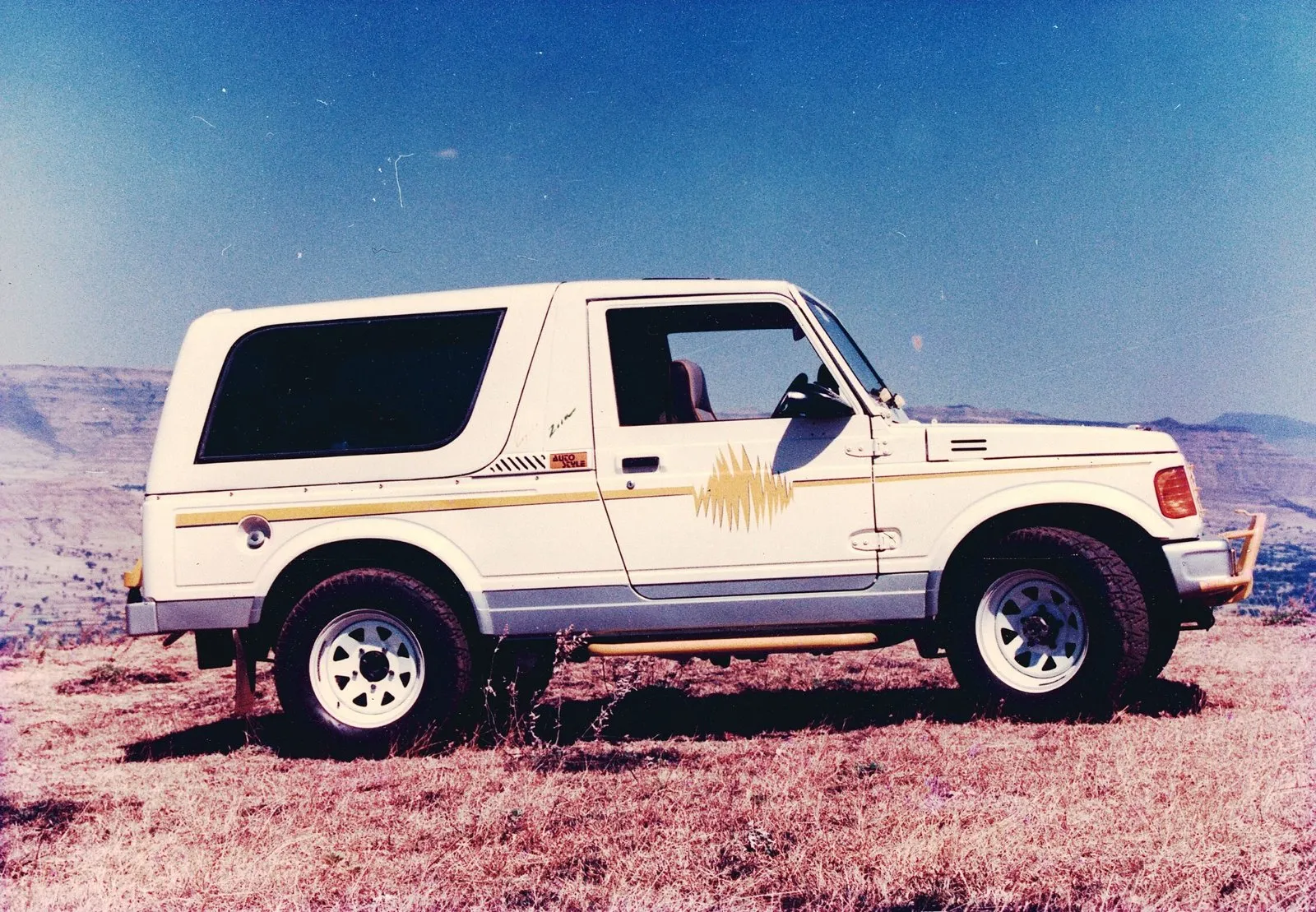 50777 maruti gypsy diecast model features