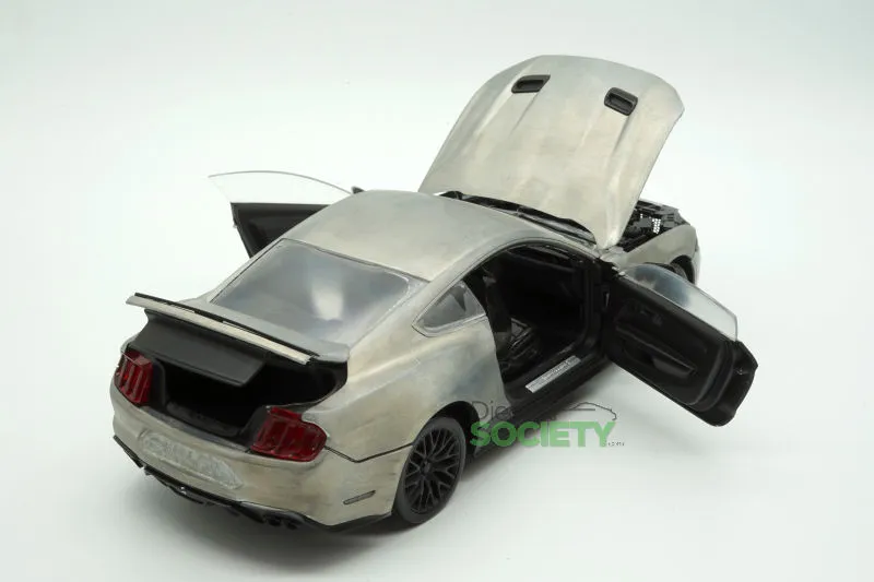 /img/50785-diecast-masters-close-up.webp
