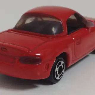 /img/50803-diecast-miata-display.webp