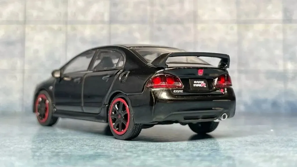 /img/50810-honda-diecast-model-display.webp