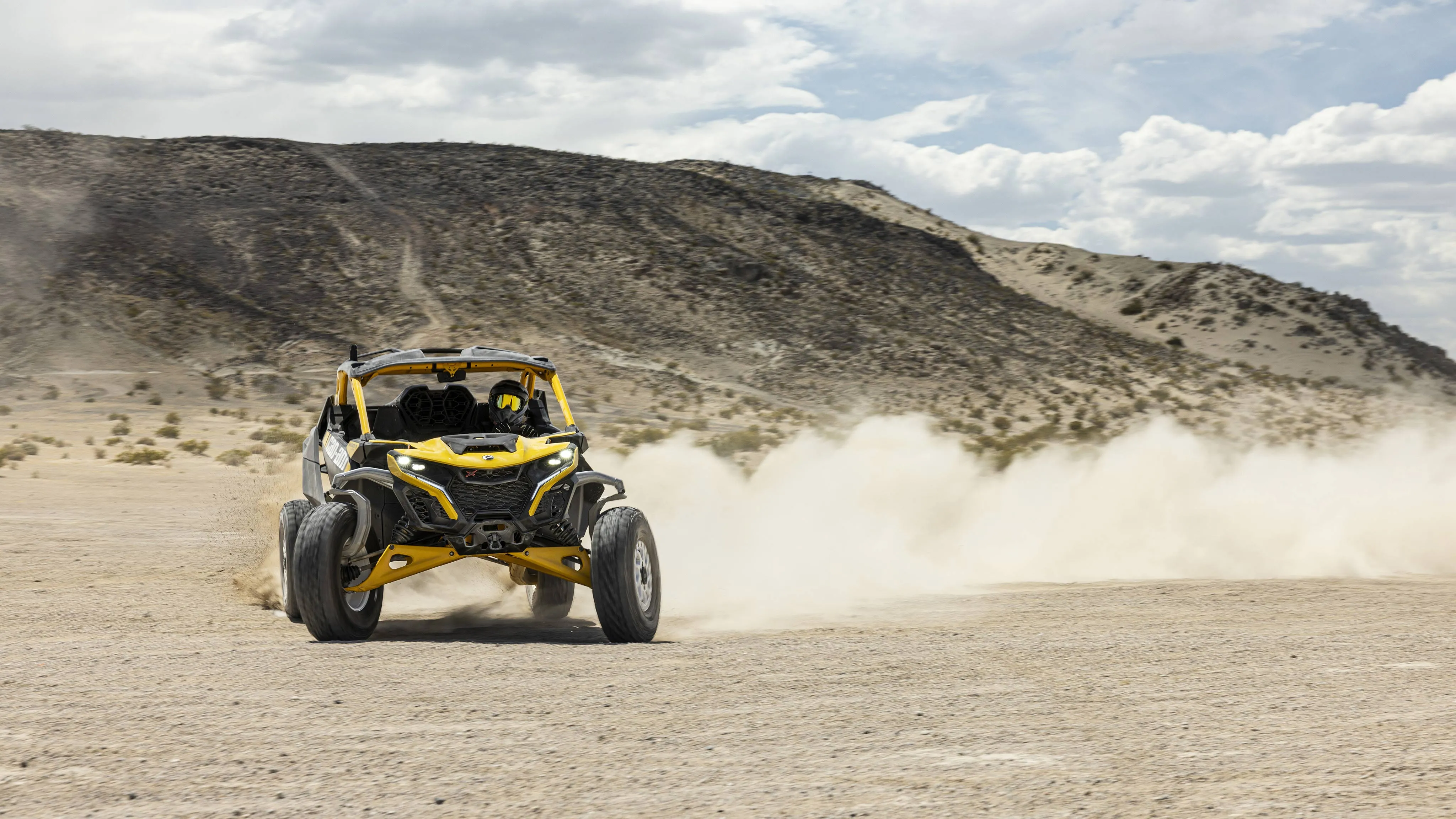 /img/50848-diecast-maverick-display.webp