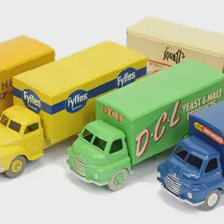 /img/50871-diecast-car-shop-online-features.webp