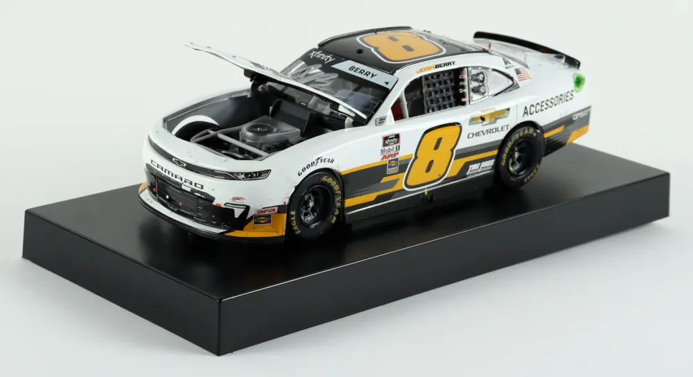 50940 dale jr martinsville win diecast display case