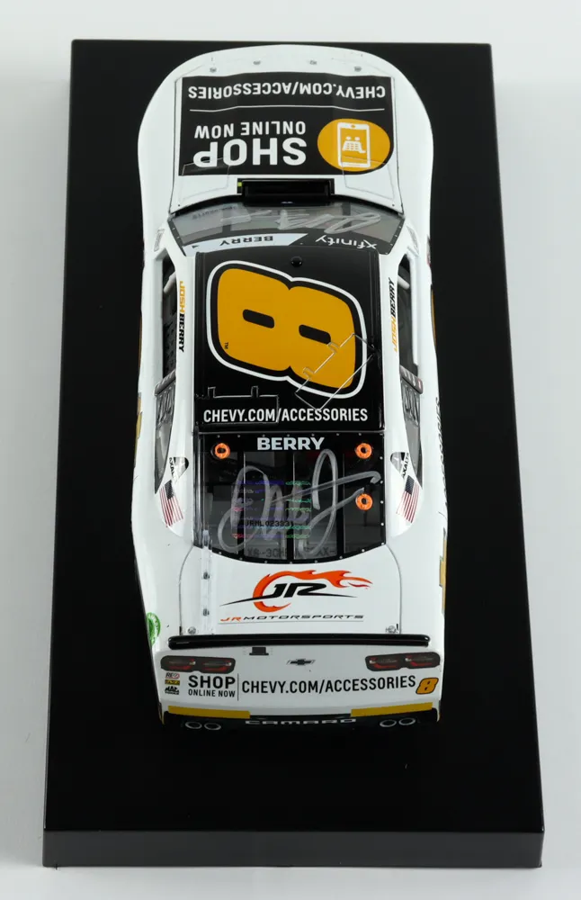 /img/50940-dale-jr-martinsville-win-diecast-racing-action.webp