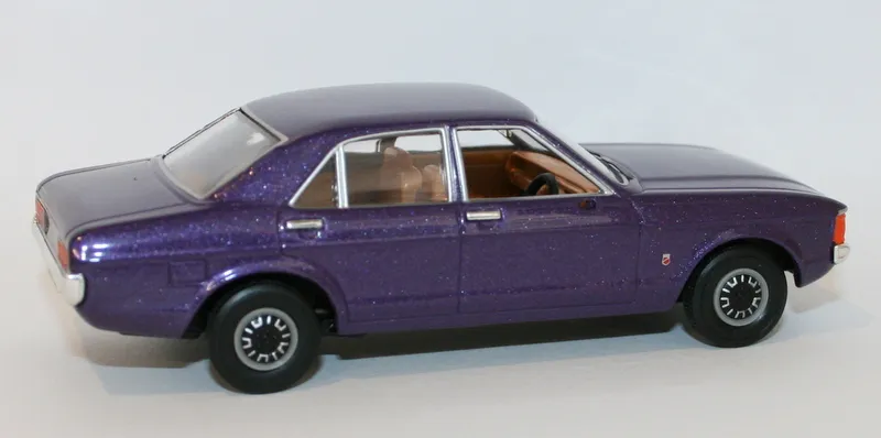 50967 ford granada diecast detailing