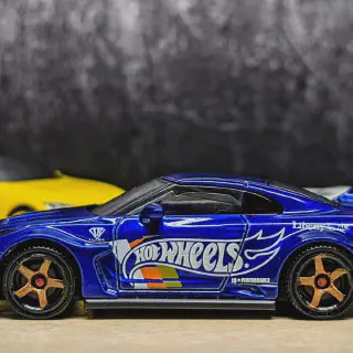 /img/50969-diecast-gtr-care.webp