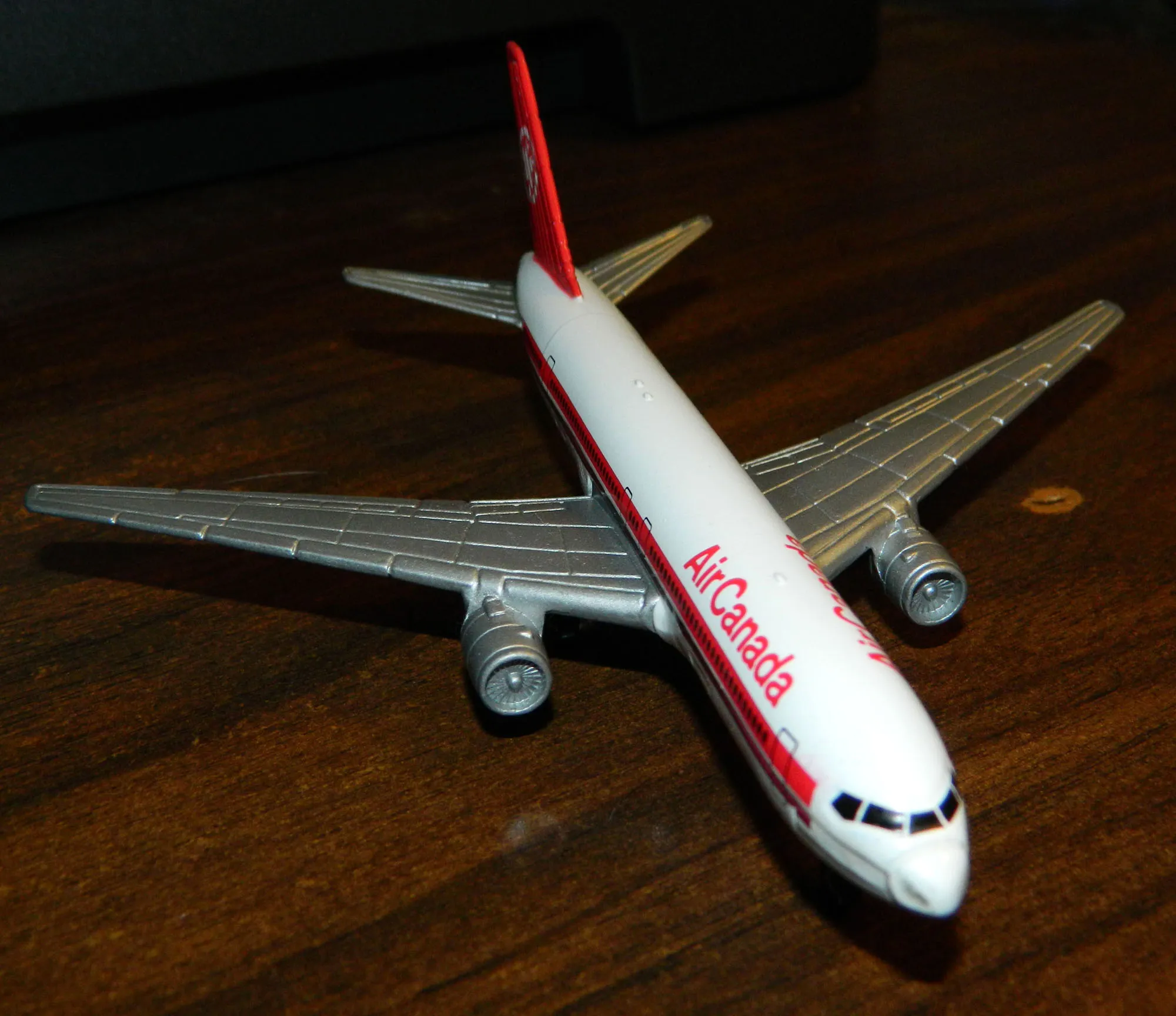 51005 diecast model planes cleaning