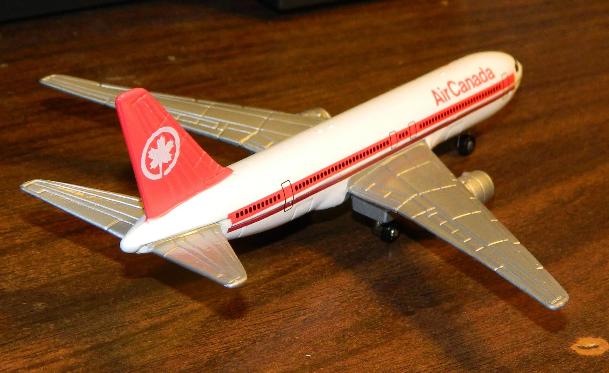 51005 diecast model planes display