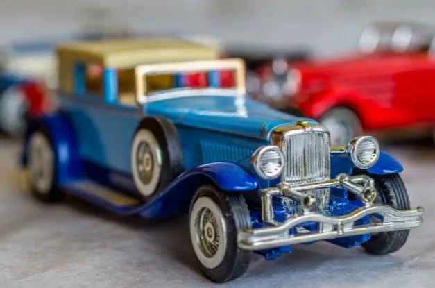 /img/51022-diecast-car-market.webp