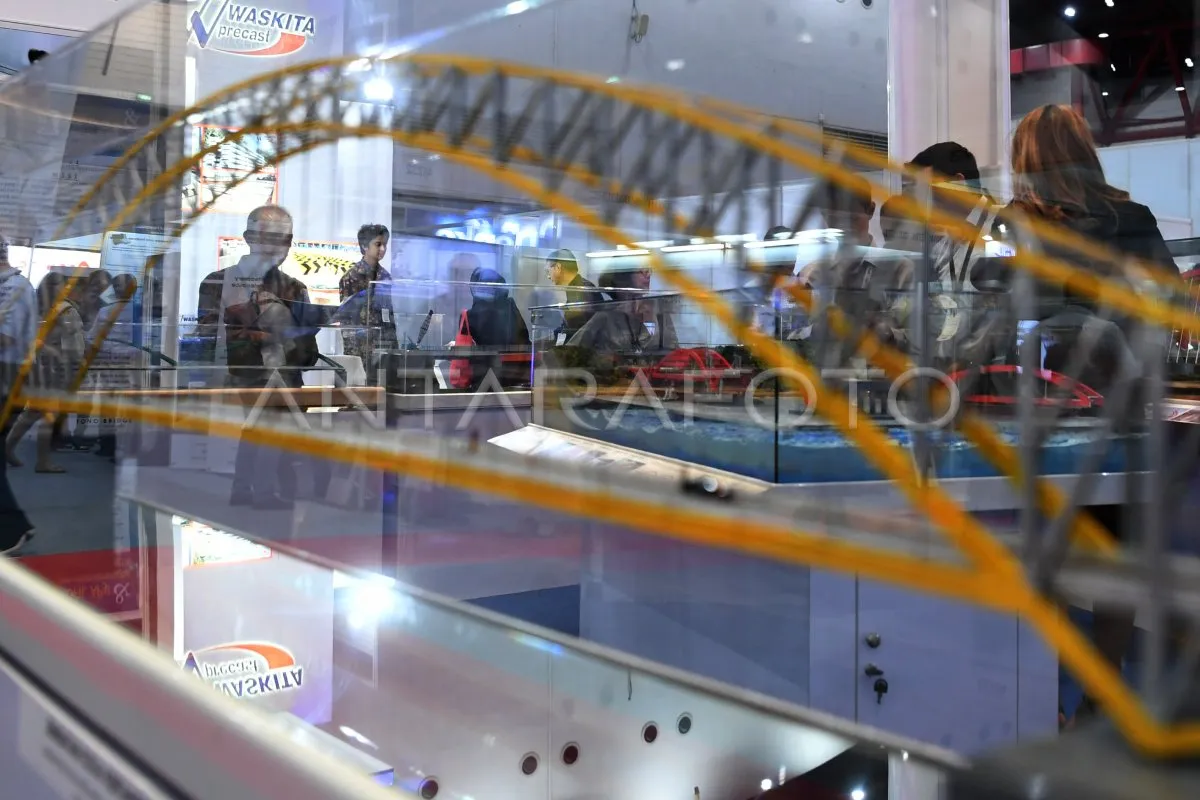 51050 interactive diecast exhibit