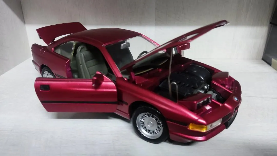 /img/51053-bmw-850i-diecast-care.webp