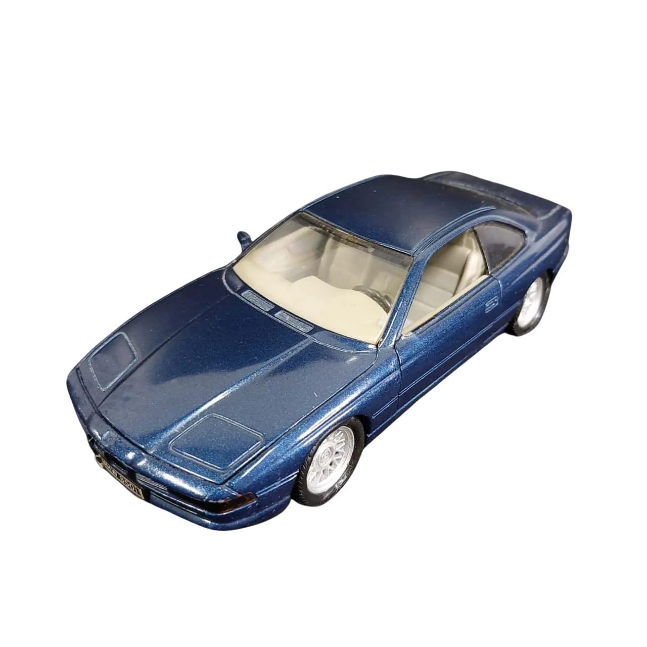 51053 bmw 850i diecast v12 engine