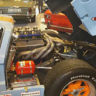 /img/51067-displaying-diecast-engine.webp